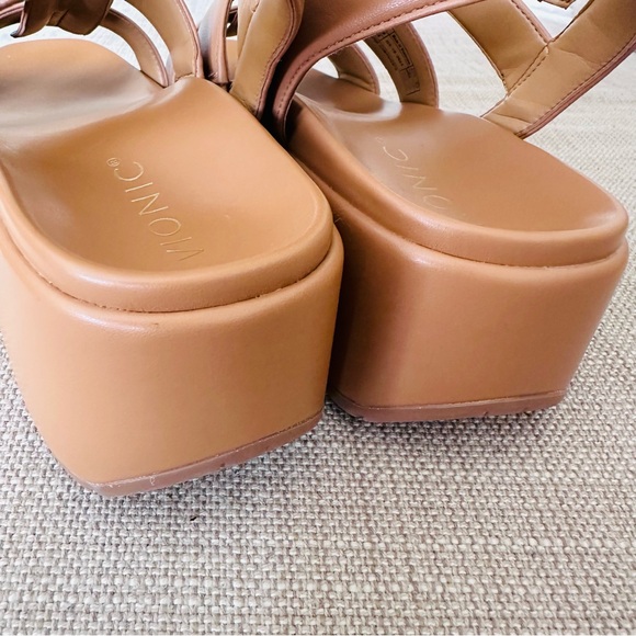 Like New VIONIC DELANO PLATFORM WEDGE SANDAL - Picture 3 of 11